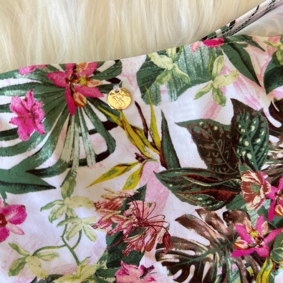 VICTORIA'S SECRET SWIM Bottom 
Cover-Up - Picture 7 of 7